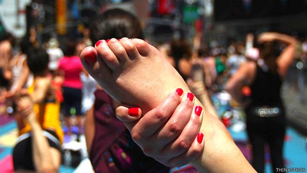 Mujer practicando yoga