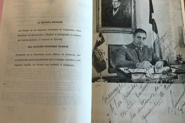Revista escolar sobre Pinochet