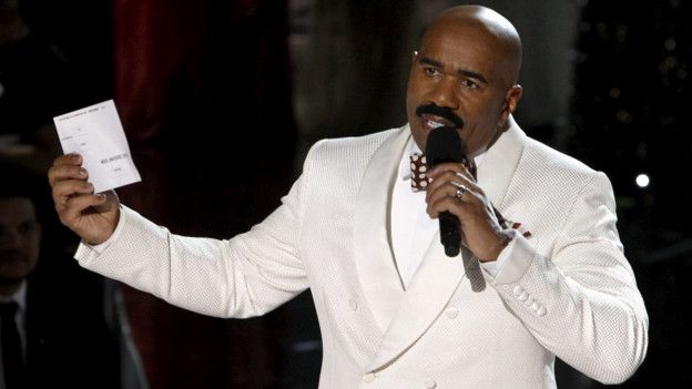 Người dẫn chương trình Steve Harvey