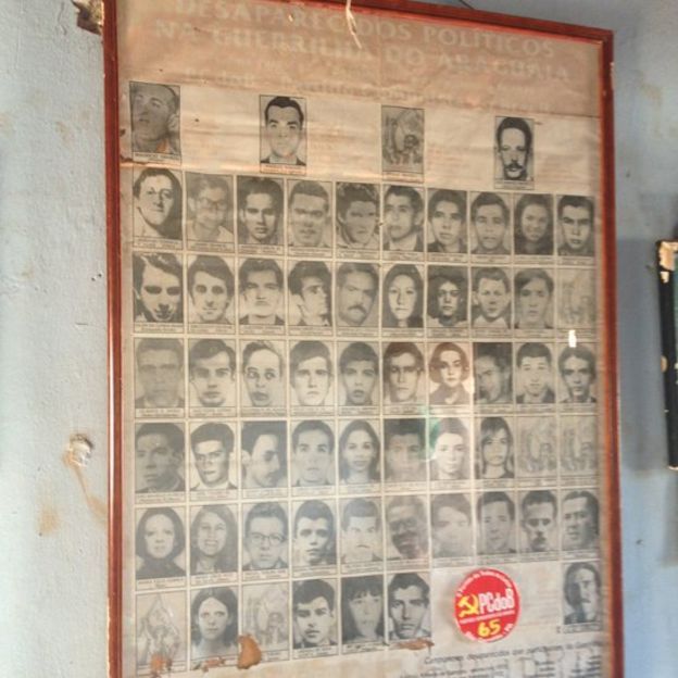 Fotos de guerrilleros que permanecen desaparecidos