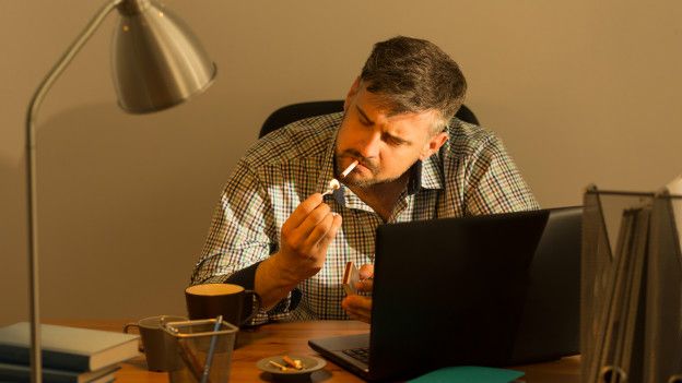 Fumando en la casa