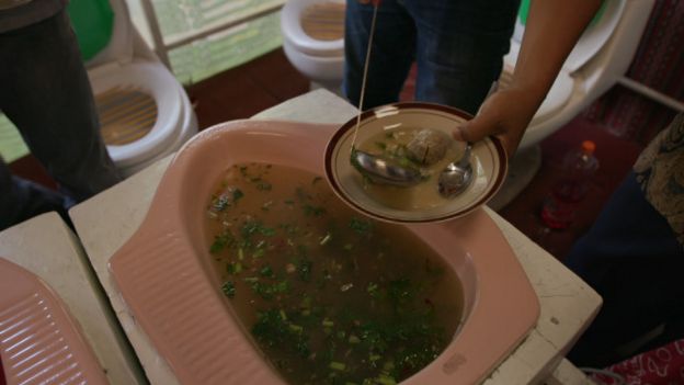 Gambar Makan Bakso Di  Kloset Gambar Hitam HD