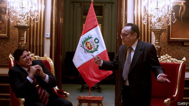 Chespirito con el presidente de Perú, Alan García