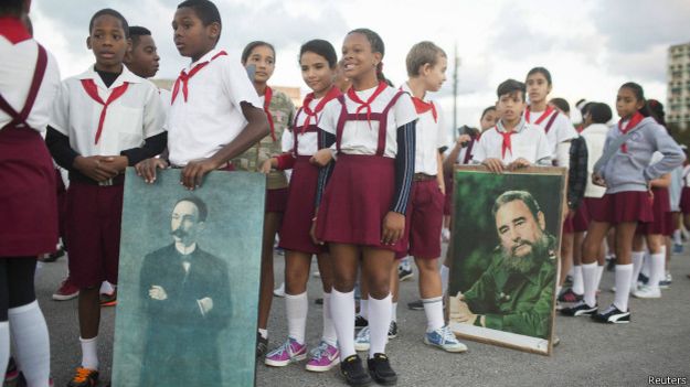 Estudiantes cubanos