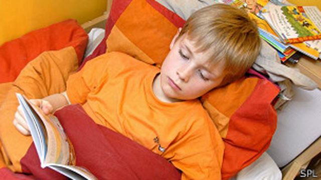 Acostar tarde a los niños "daña su poder cerebral"