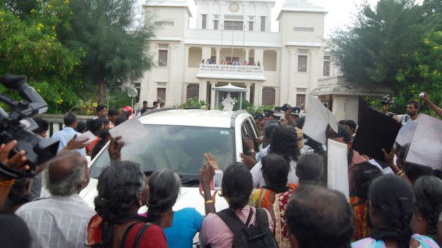 காணாமல் போவர்களின் உறவினர்கள்