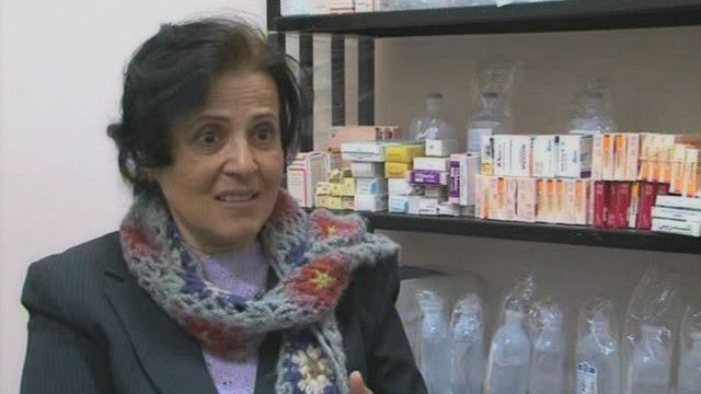 منى مينا فضلت العمل قرب الميدان