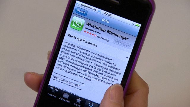 كليك: فيسبوك تستحوذ على "واتساب" والمستخدمون متخوفون