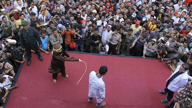 qanun, hukum cambuk, aceh