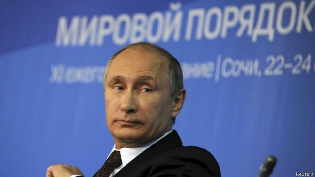 Путин признал, что Россия помогла Януковичу бежать