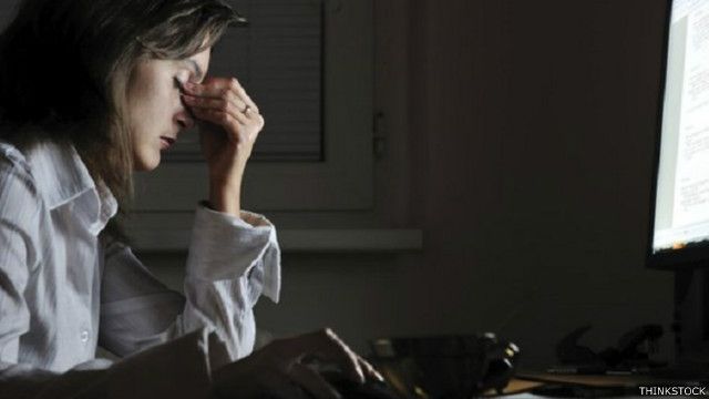 دراسة: العمل ليلا يؤدي إلى شيخوخة الدماغ وتبلده