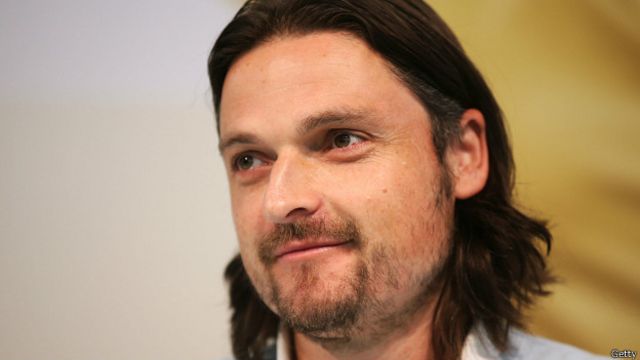 La extraordinaria vida del único futbolista que jugó en cinco continentes