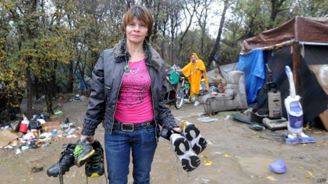 Desmantelan el campamento de indigentes más grande de EE.UU.