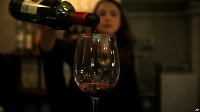 O café corta os efeitos do álcool?