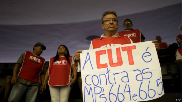 Governo consegue manter alterações do seguro-desemprego