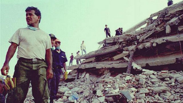Cómo se escuchó en la radio el terremoto de México de 1985 - BBC News Mundo