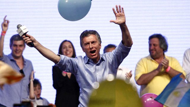 Resultado de imagen para macri baila festeja