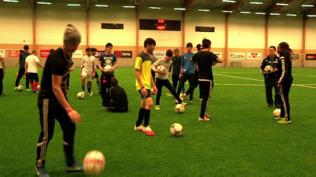 sweden_migrants_football