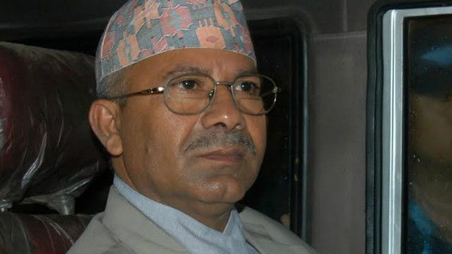 लोकतन्त्रको एक दशकः माधव नेपाल