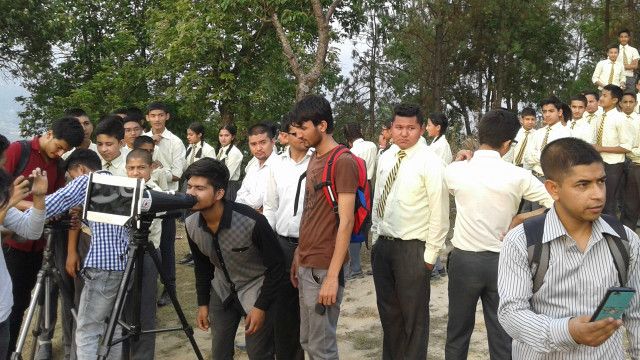 विद्यार्थीहरु