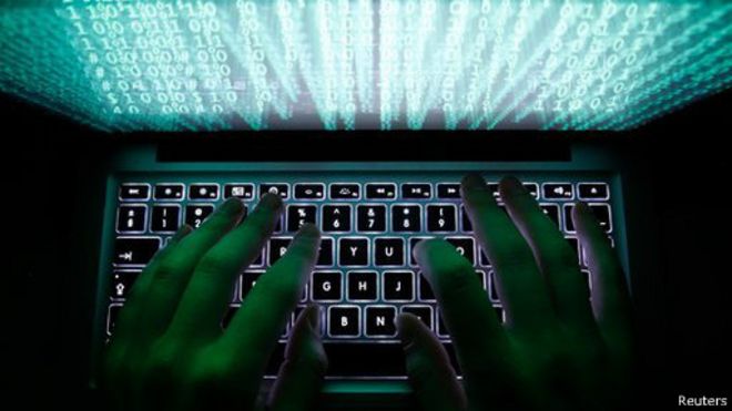Kuzey İrlandalı öğrencilerin resimleri porno sitesinde - BBC Türkçe