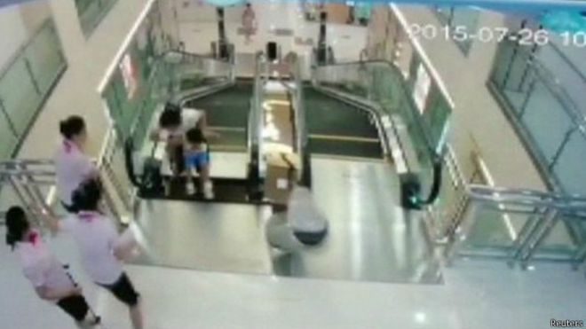 Imagenes de la cámara se deguridad registraron el incidente.