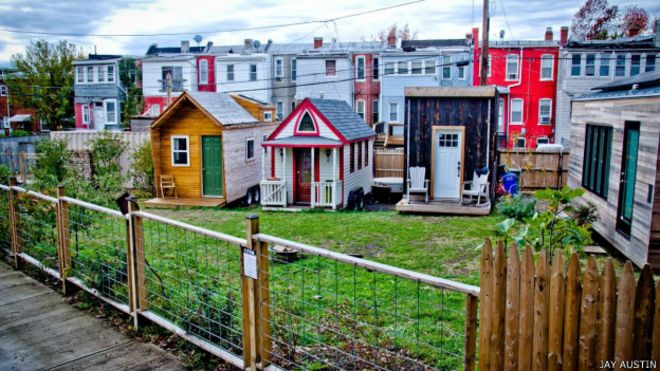 Las microcasas dan la sensación de ser casas de muñecas.