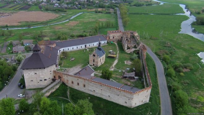 Замки України з повітря