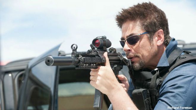Benicio del Toro en la película Sicario.