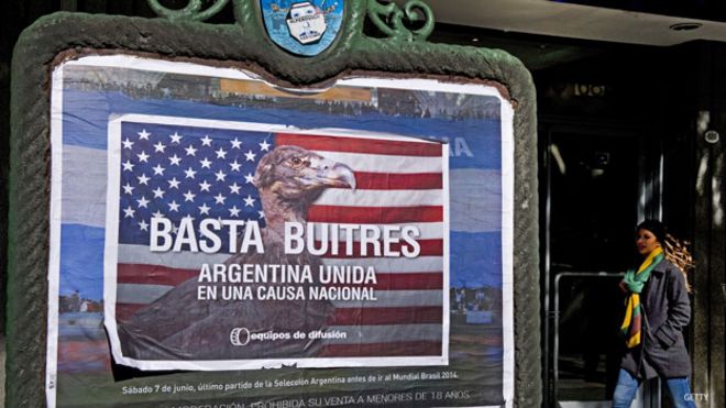 Cartel contra los fondos buitres