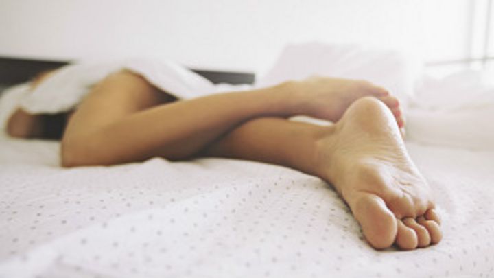 se me duerme un brazo al dormir