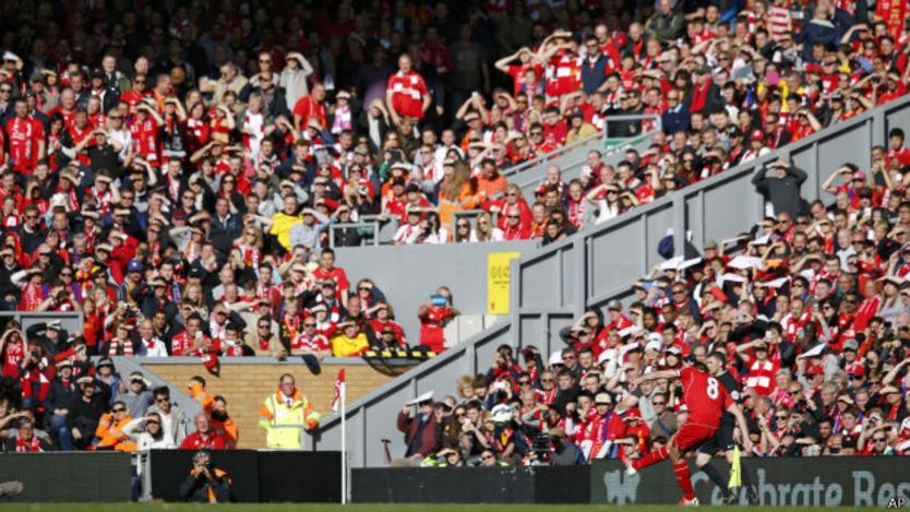 Steven Gerrard se despide de Anfield