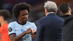 Willian (left)