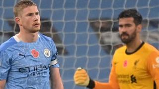 Kevin de Bruyne misses a penalty against Liverpool