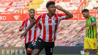 Ollie Watkins celebrates for Brentford