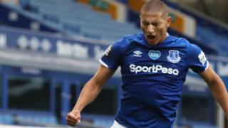 Richarlison scores for Everton