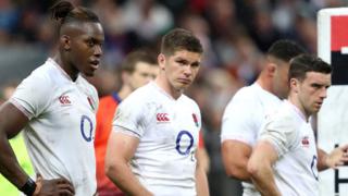 Maro Itoje, Owen Farrell and George Ford look dejected