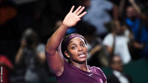 Sloane Stephens waves to the crowd