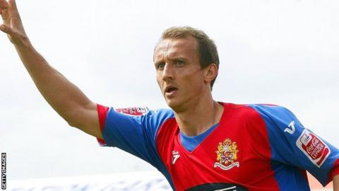 Paul Benson's header put Dagenham and Redbridge ahead