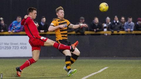 Lawrence Shankland scores for St Mirren against Alloa Athletic