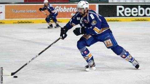 Johan Ejdepalm in action for EHC Munchen in 2012