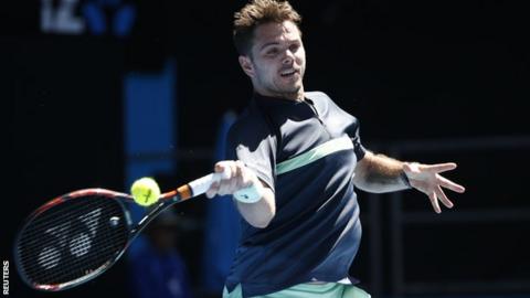Federer wins against Bedene in Melbourne