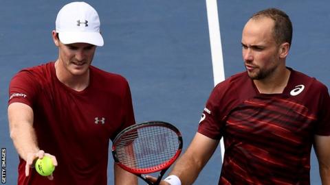 Jamie Murray (left) with Bruno Soares