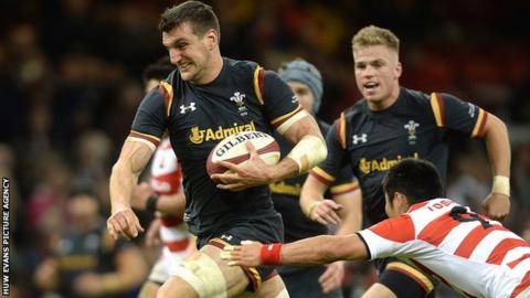 Sam Warburton on the charge for Wales against Japan