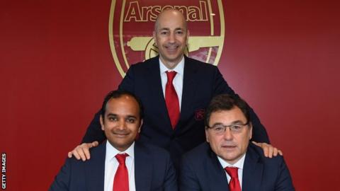 Ivan Gazidis pictured with Raul Sanllehi and Vinai Venkatesham at Arsenal