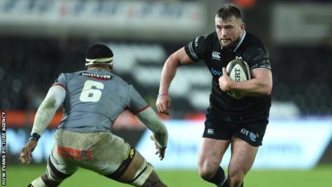 Sam Parry carries the ball against the Southern Kings