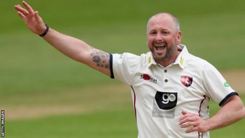 Darren Stevens in action for Kent