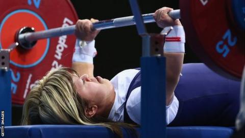 GB powerlifter Zoe Newson