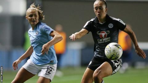 Man City Women's Georgia Stanway competes with Reading Women's Jo Potter