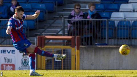 Liam Polworth scores